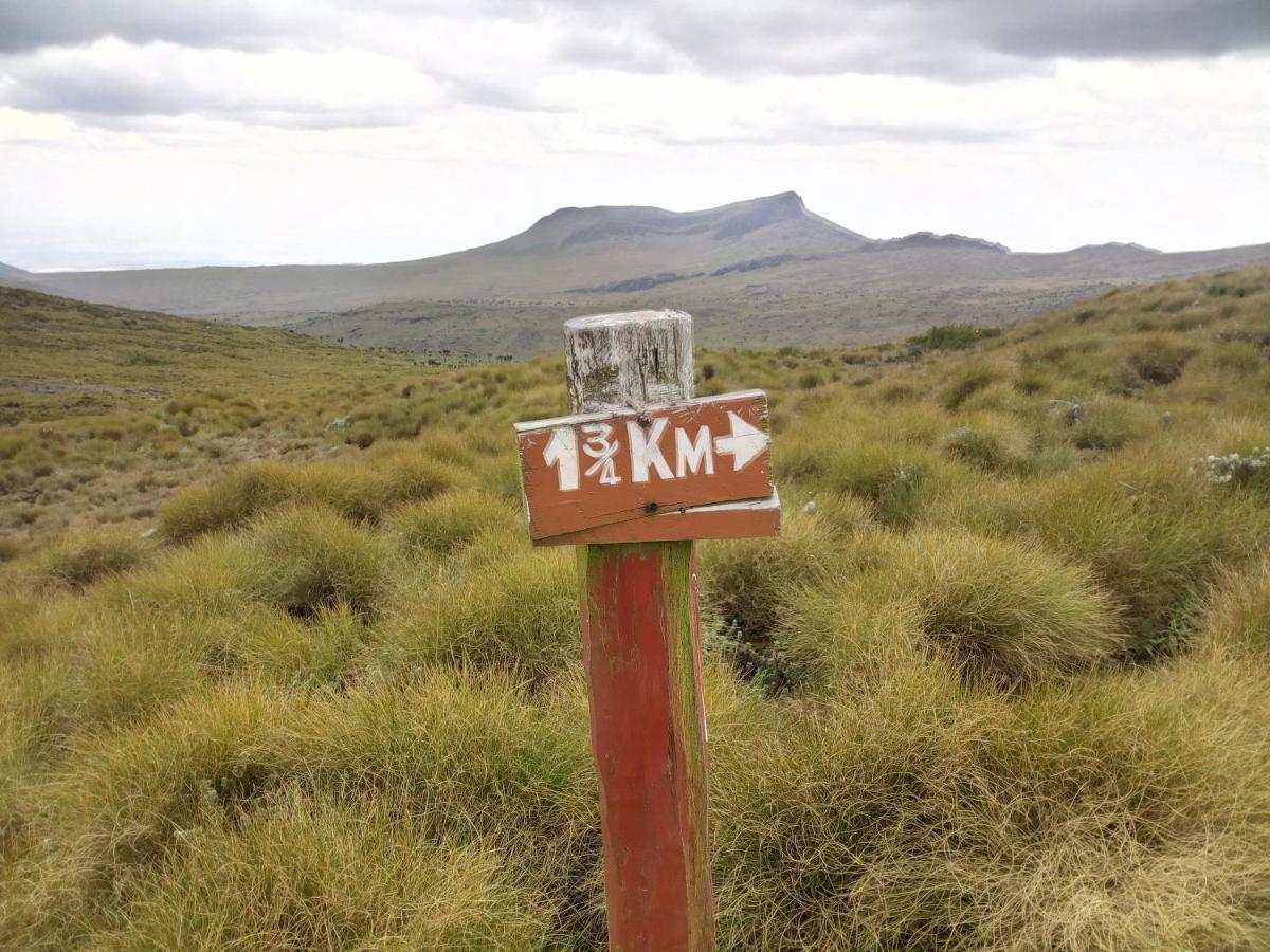 Maverick Camp, Rondavels&Homestay Nyandarua Exteriör bild