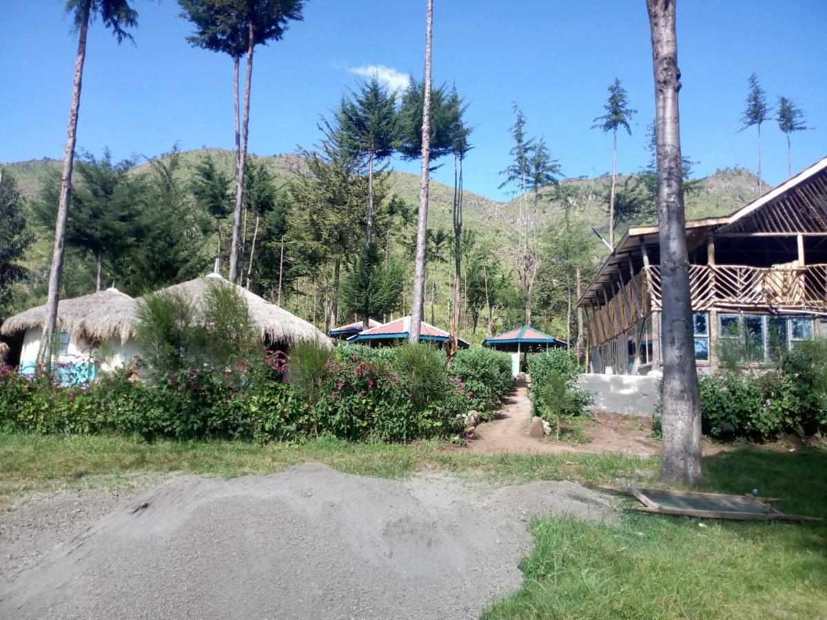 Maverick Camp, Rondavels&Homestay Nyandarua Exteriör bild
